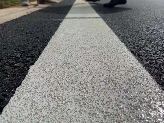 Sơn đánh dấu đường đường Acrylic Bituminous Độ ổn định nhiệt Độ bền cao