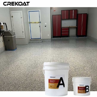 Lớp sàn epoxy màu xám với vảy tạo ra một vẻ đẹp mịn mịn hiện đại